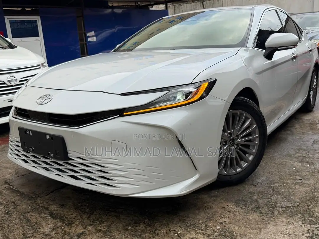 New Toyota Camry 2025 White