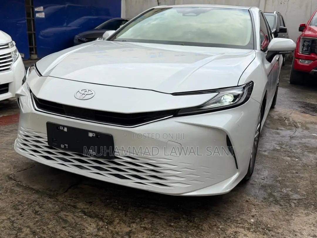 New Toyota Camry 2025 White