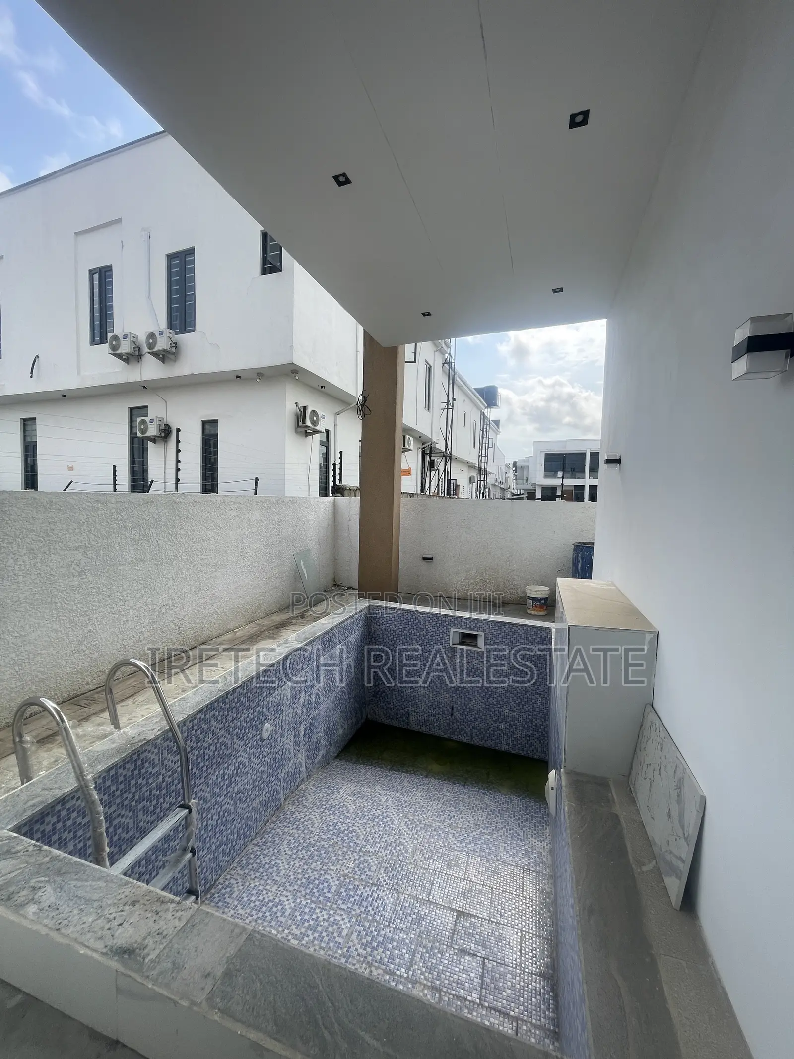 5bdrm Duplex in Ajah In A Tight for sale