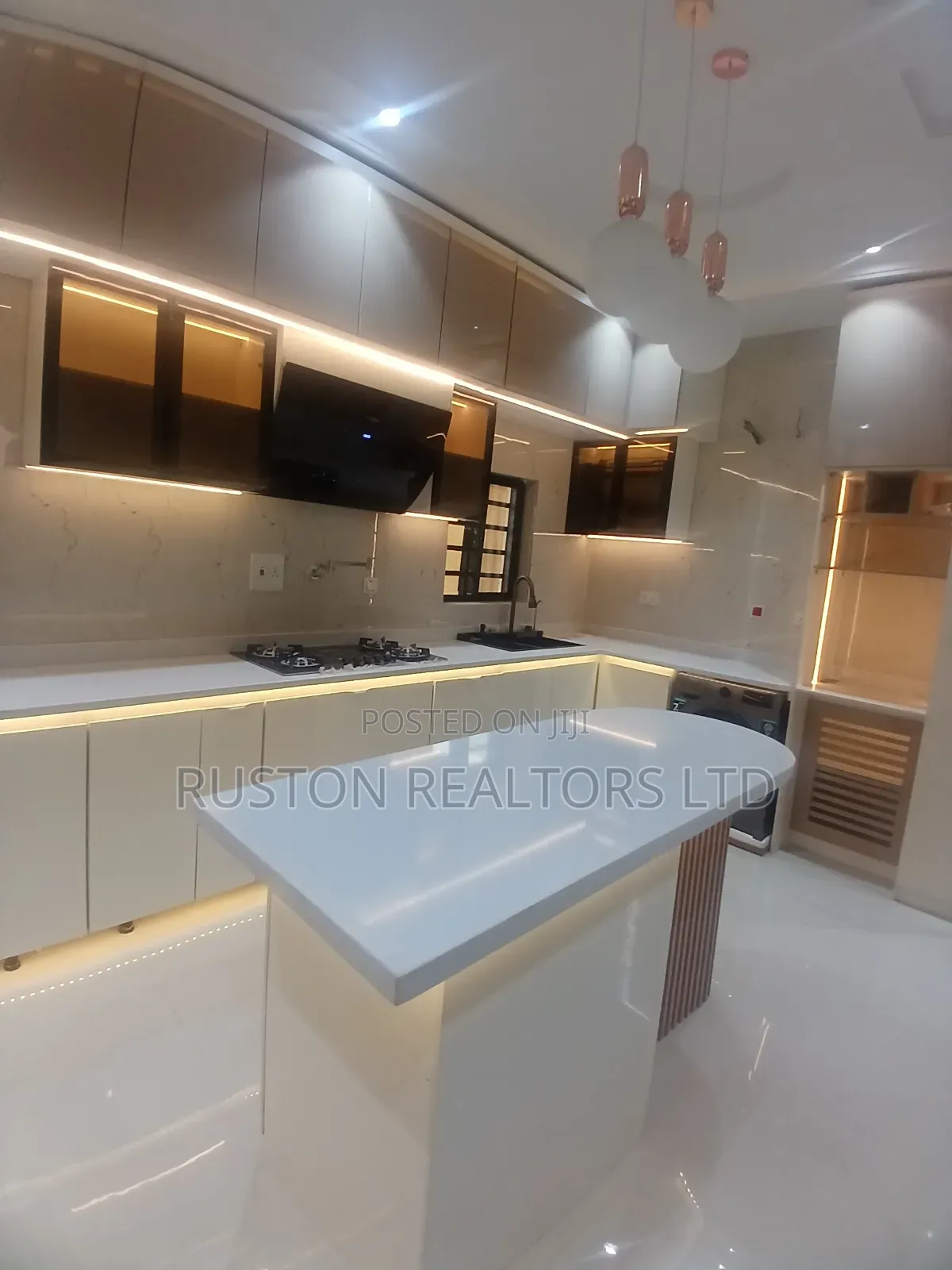 4bdrm Mansion in Ibadan for sale