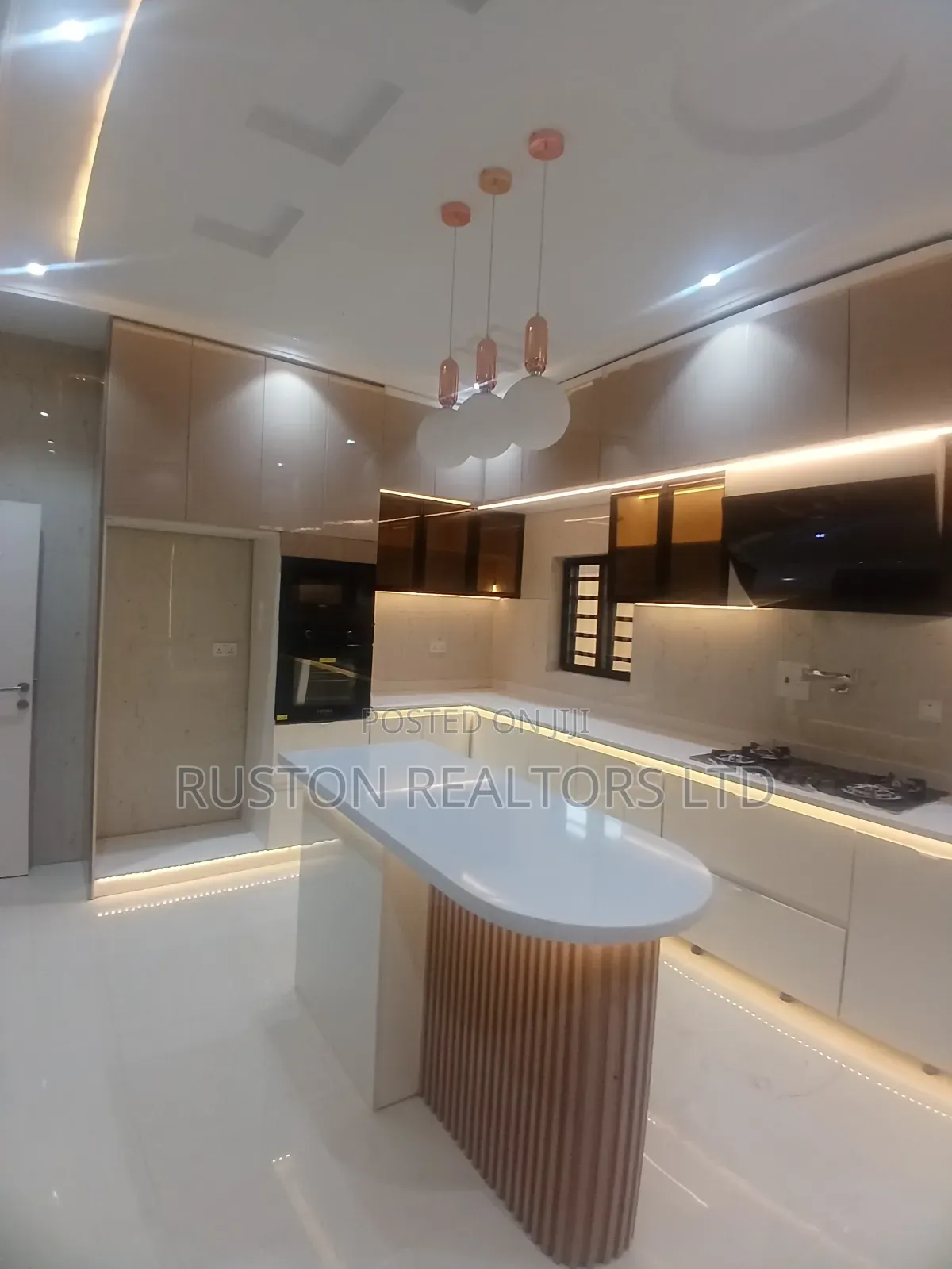 4bdrm Mansion in Ibadan for sale