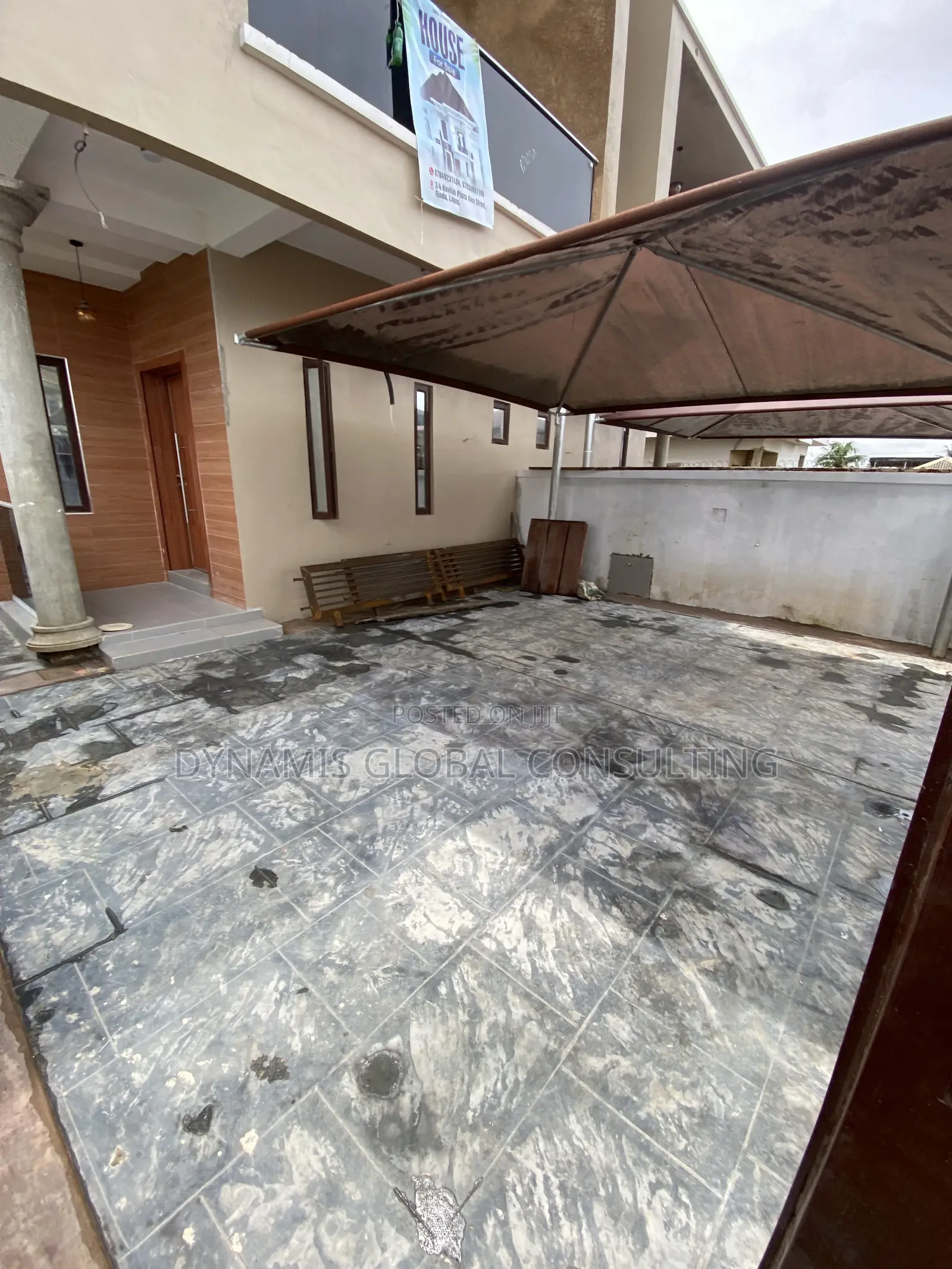 Furnished 4bdrm Duplex in Unilag Estate, for sale