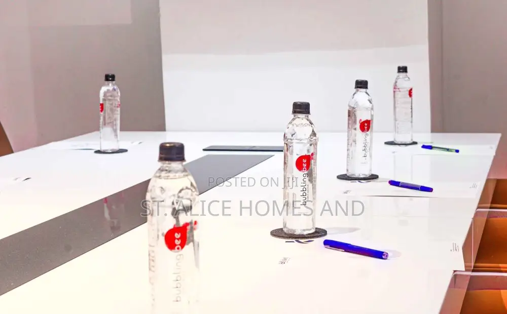 Urban Luna Fully Equipped 12 Seater Conference Room