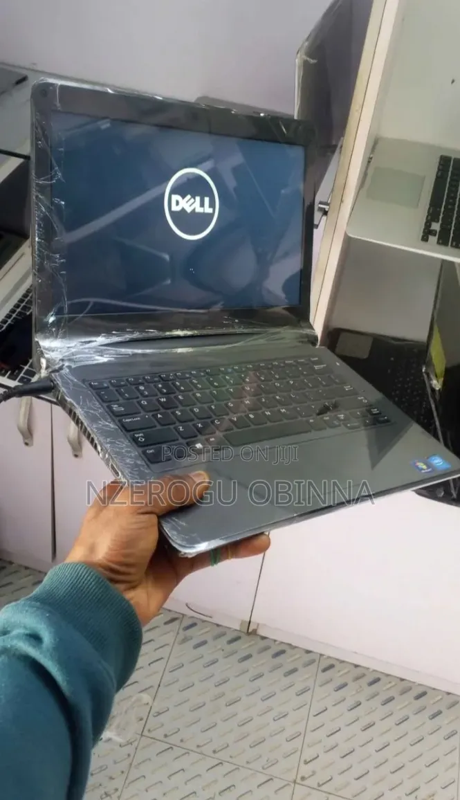 New Laptop Dell Latitude 3340 4GB Intel Core i3 HDD 320GB