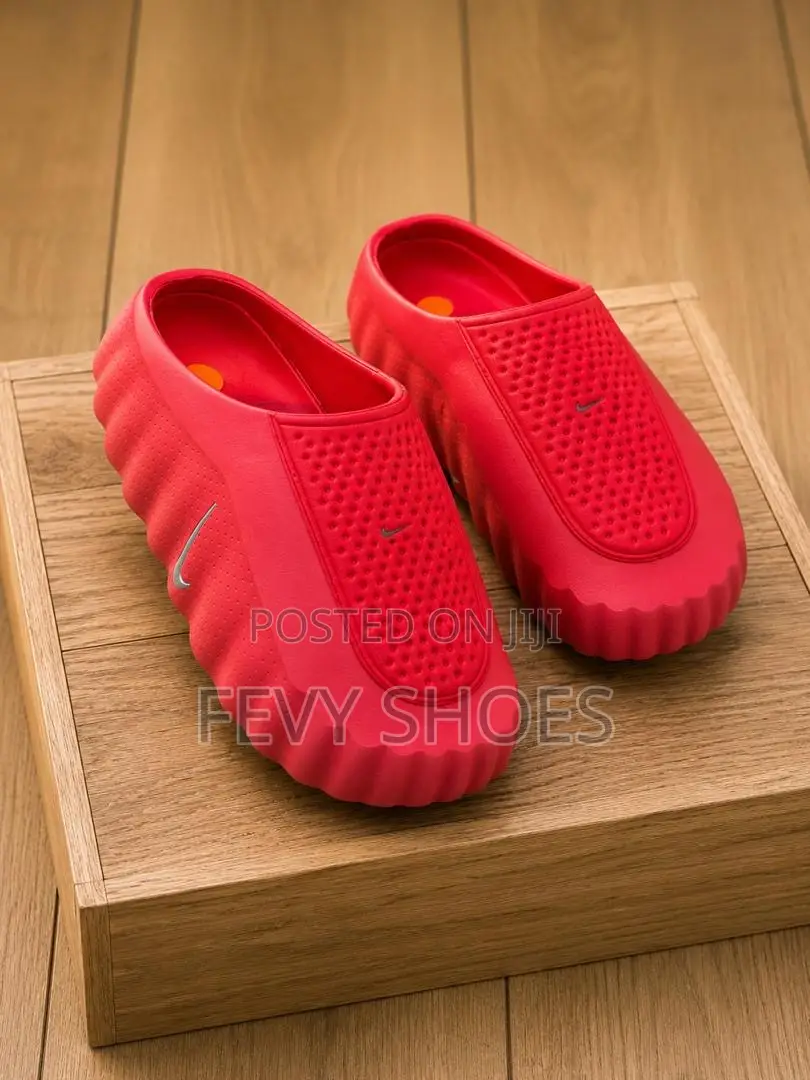 Quality Nike Half Shoe