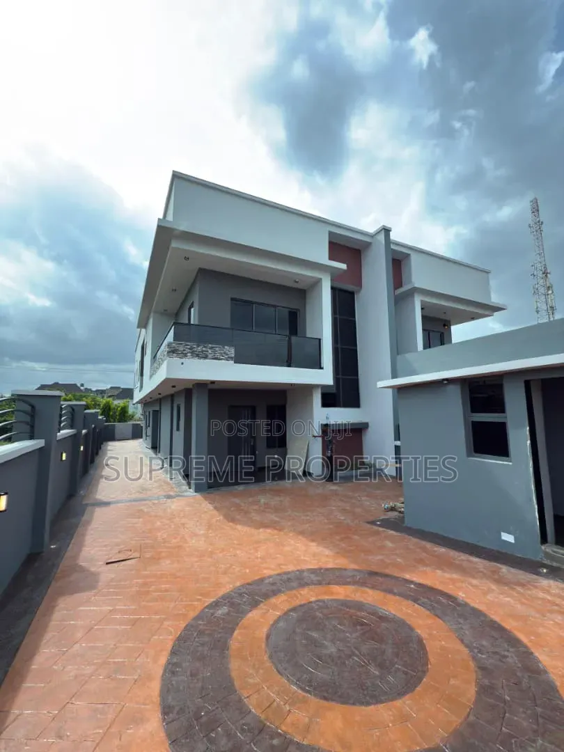 4bdrm Duplex in Kolapo Ishola Gra, Ibadan for rent