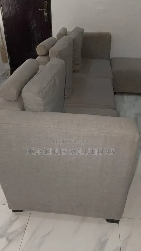 Barely Used, Lshape Chair With Pillows