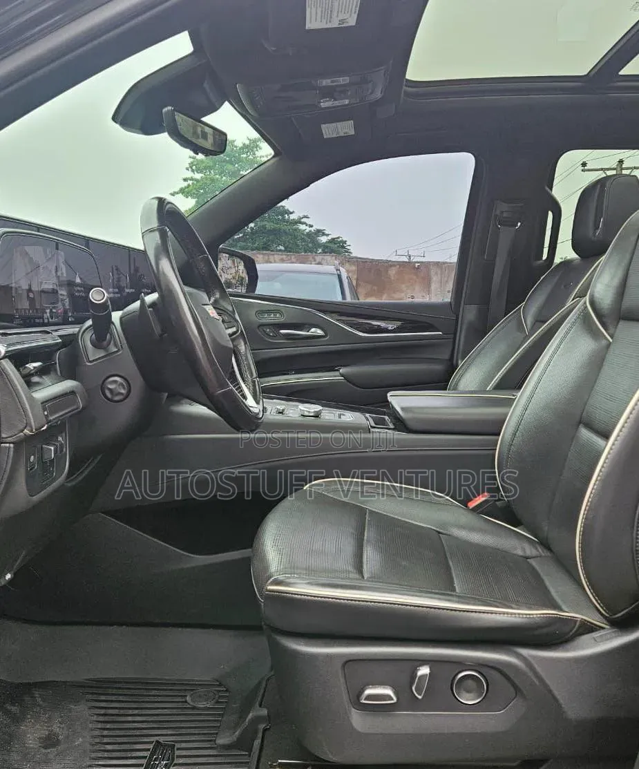 Cadillac Escalade ESV 2024 Black
