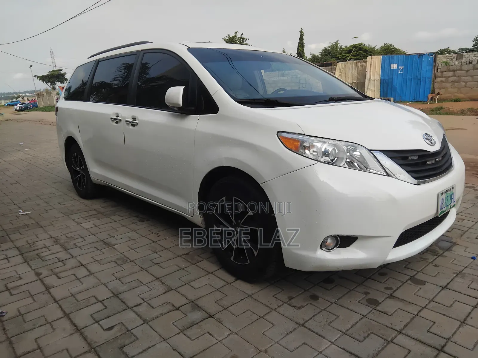 Toyota Sienna 2012 White