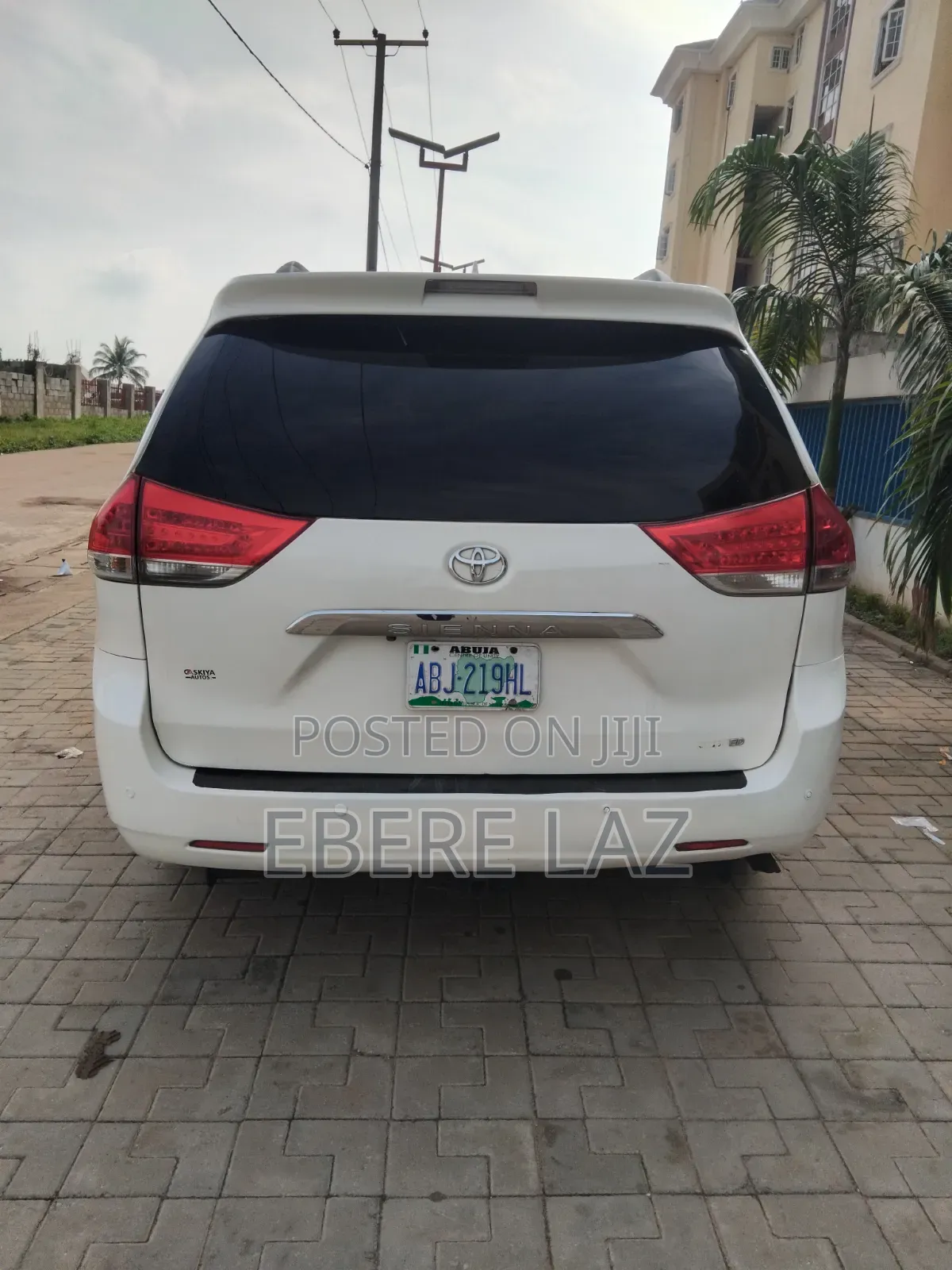 Toyota Sienna 2012 White