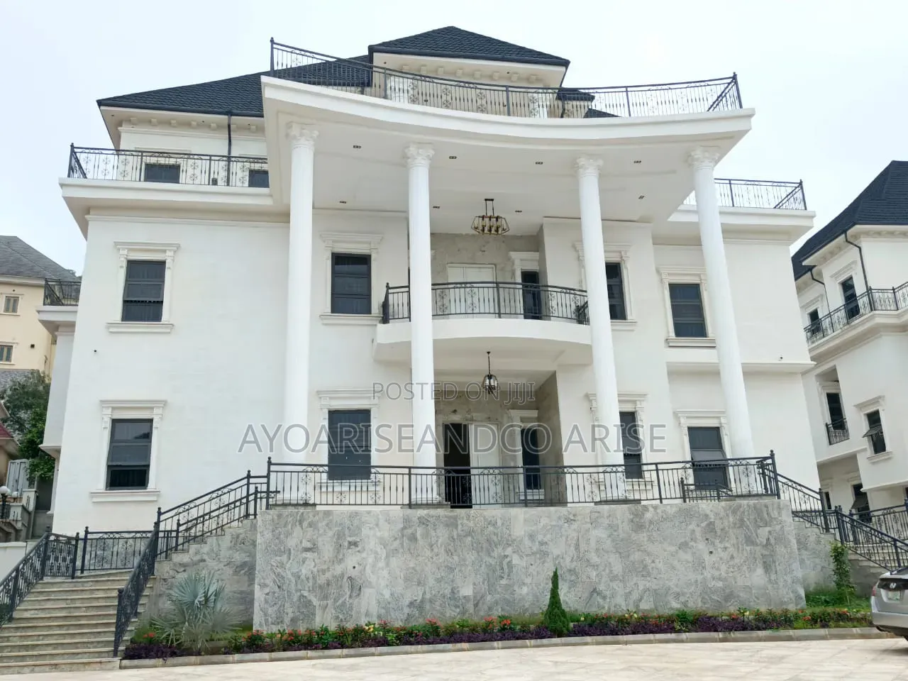8bdrm Maisonette in Maitama for sale