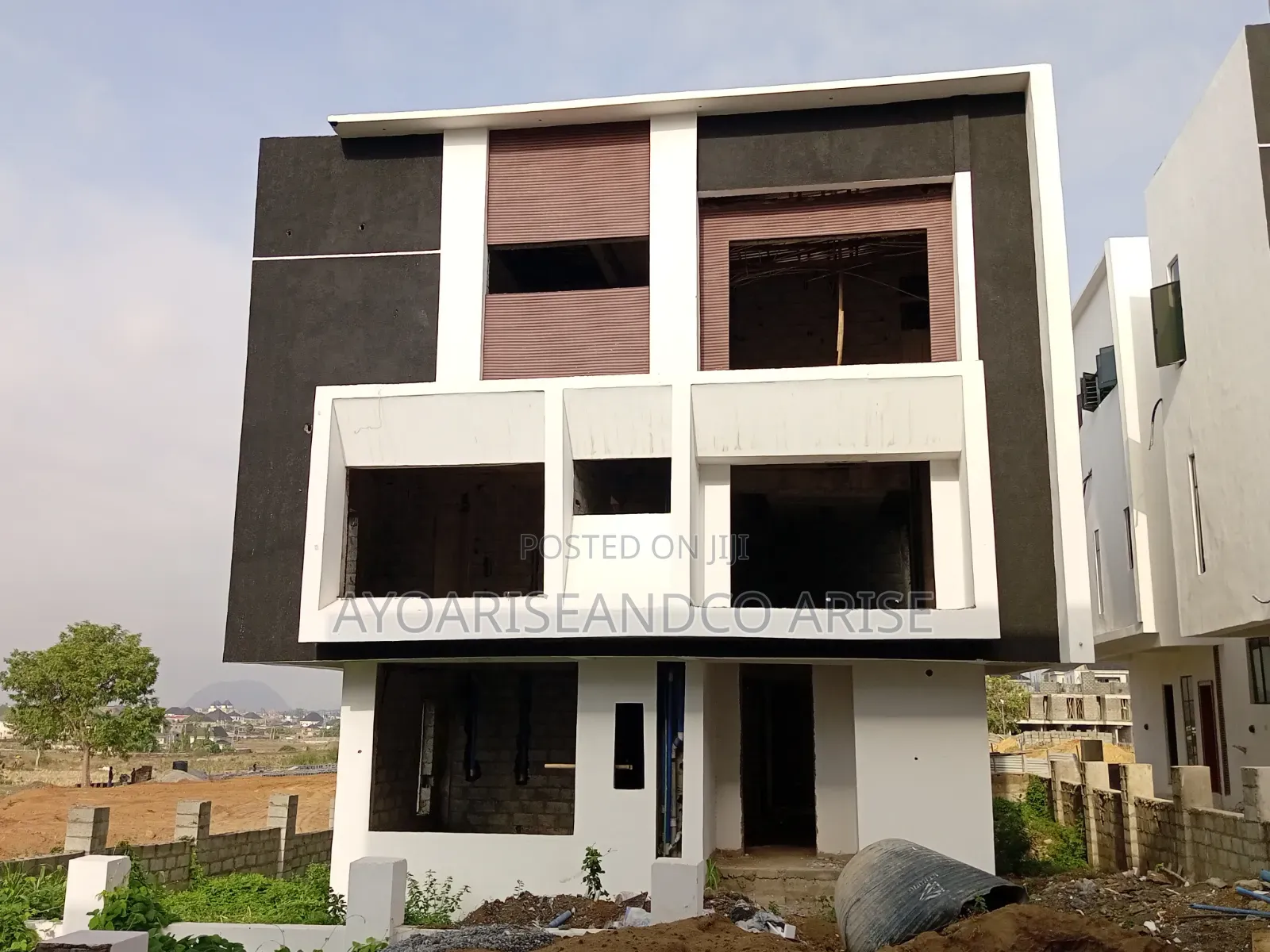 7bdrm Duplex in River Park, FHA for sale