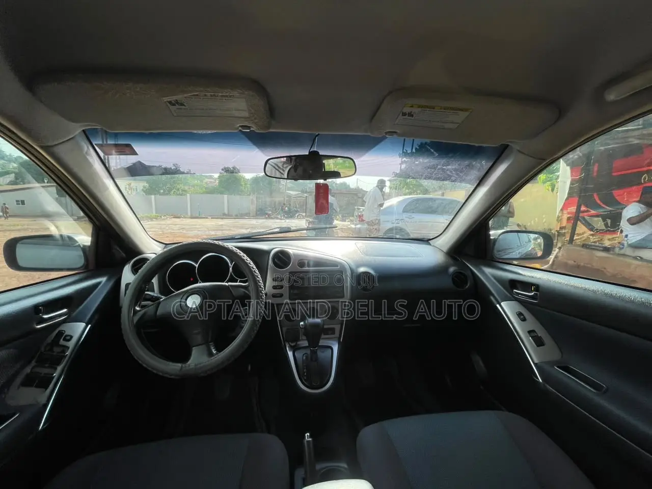 Toyota Matrix XR Hatchback FWD (1.8L 4cyl 4A) 2006 Gray