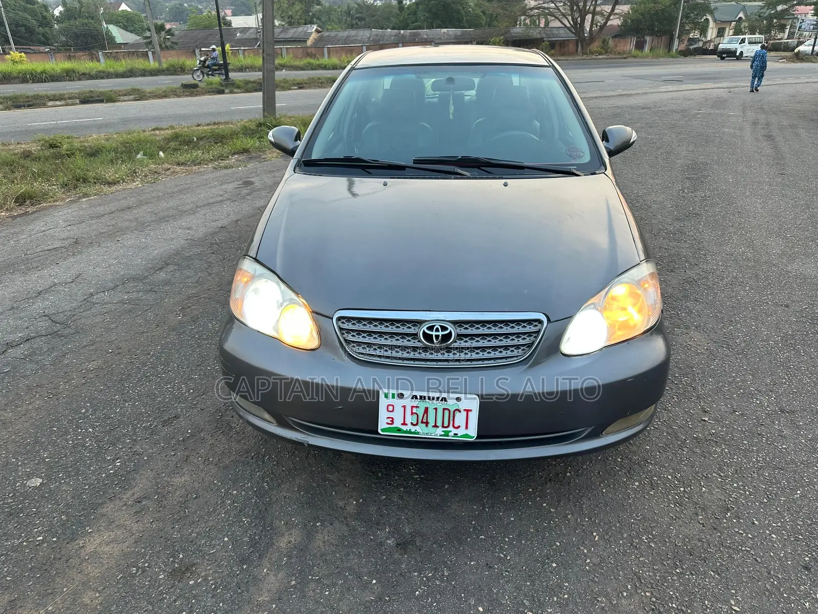 Toyota Corolla LE 2005 Gray
