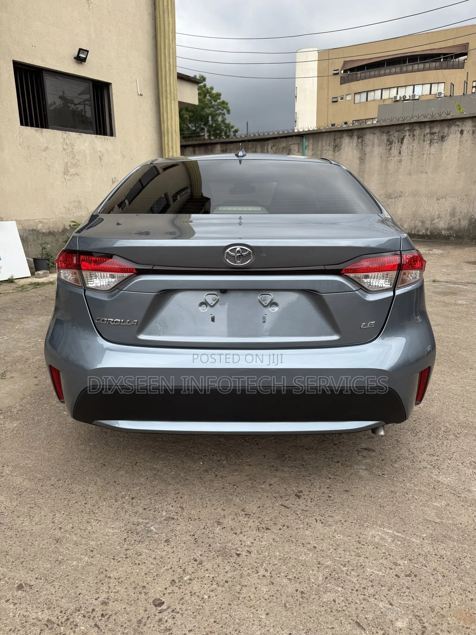 Toyota Corolla LE 2021 Blue