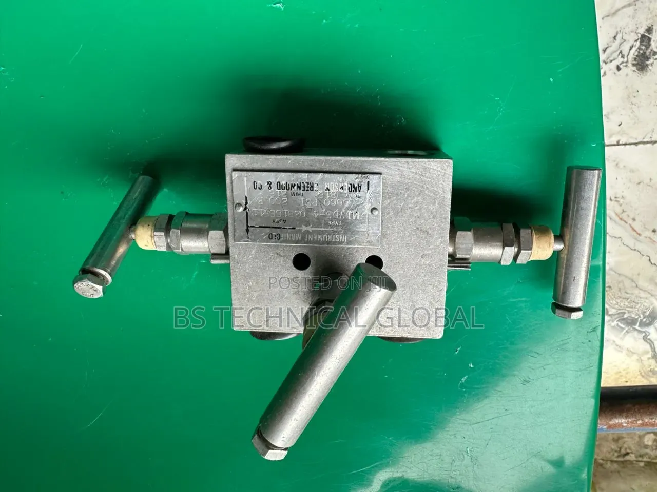 Manifold Nipple Valve 1/2"