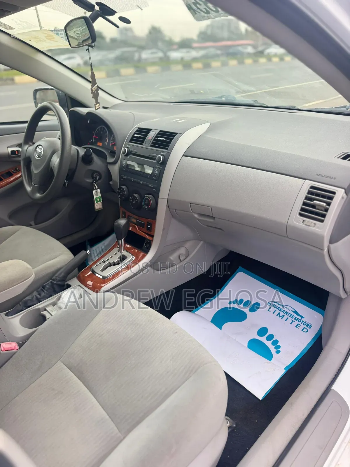 Toyota Corolla 2010 White
