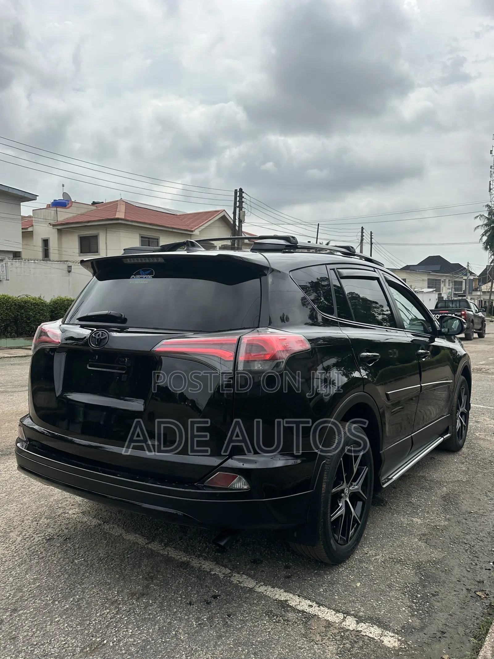 Toyota RAV4 XLE AWD (2.5L 4cyl 6A) 2017 Black