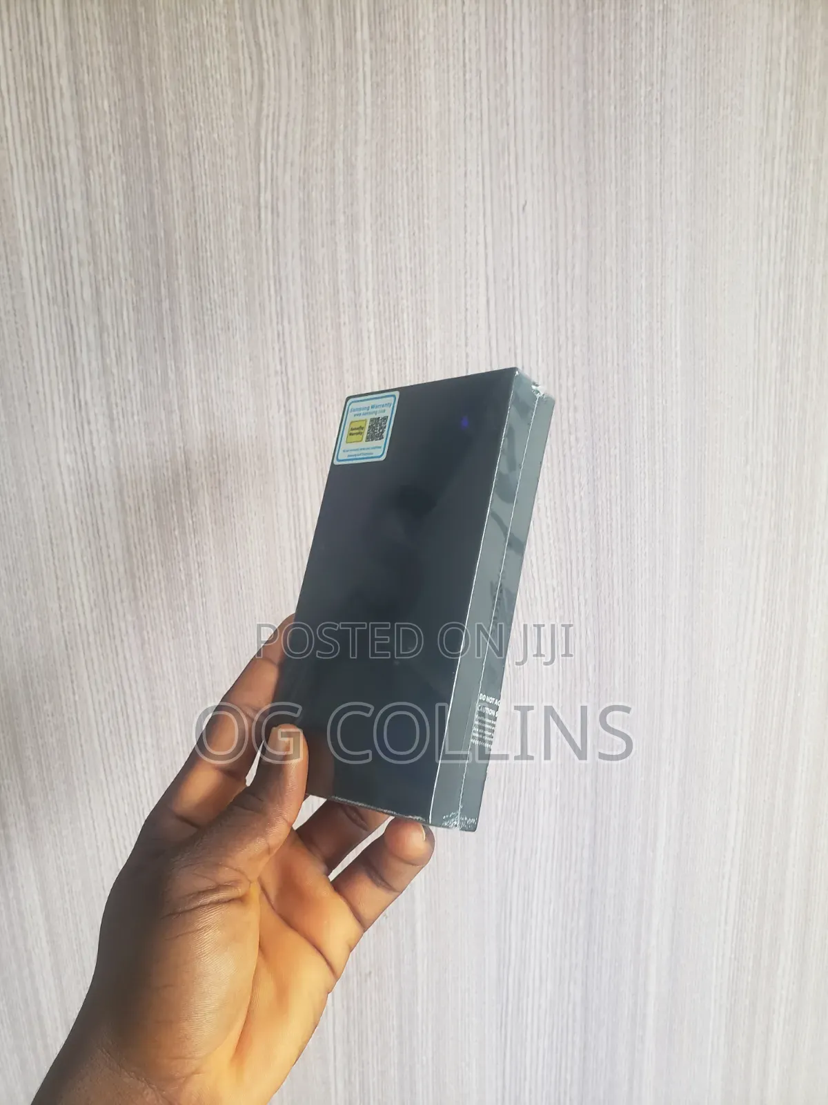 New Samsung Galaxy S22 5G 128 GB Black