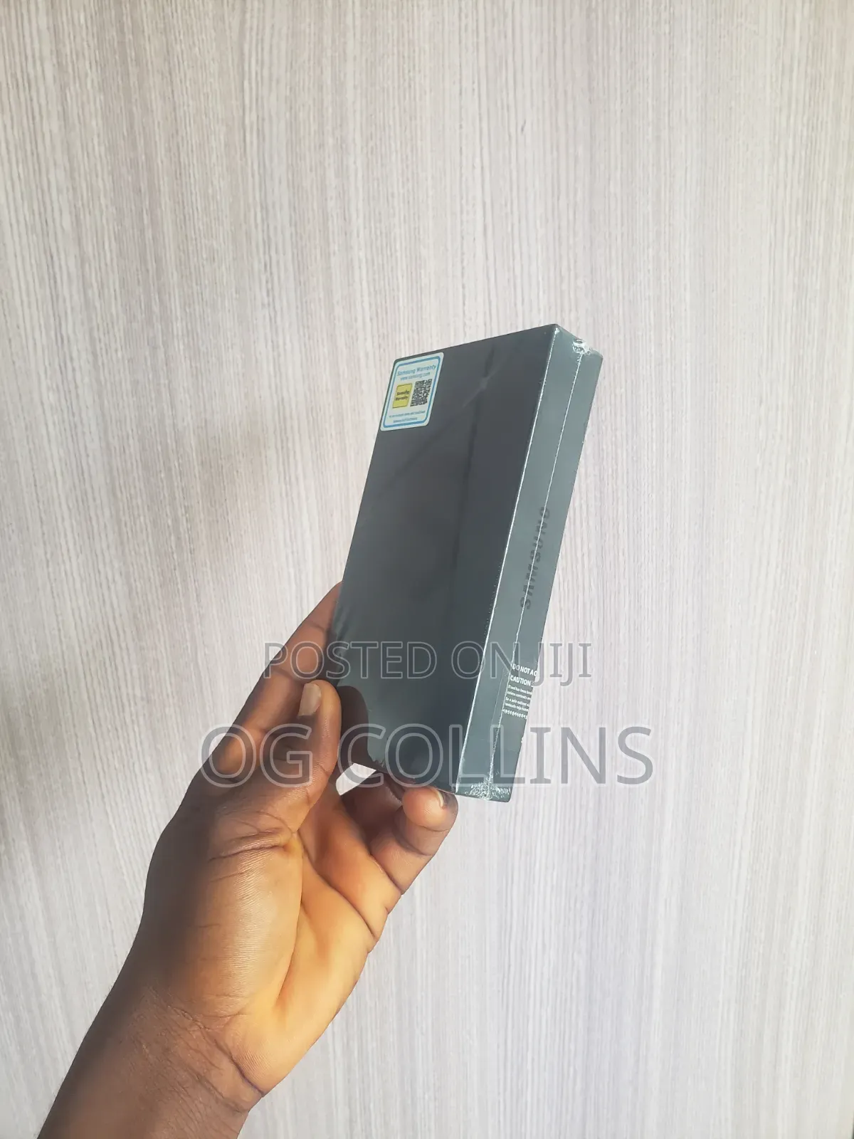 New Samsung Galaxy S22 5G 256 GB Black