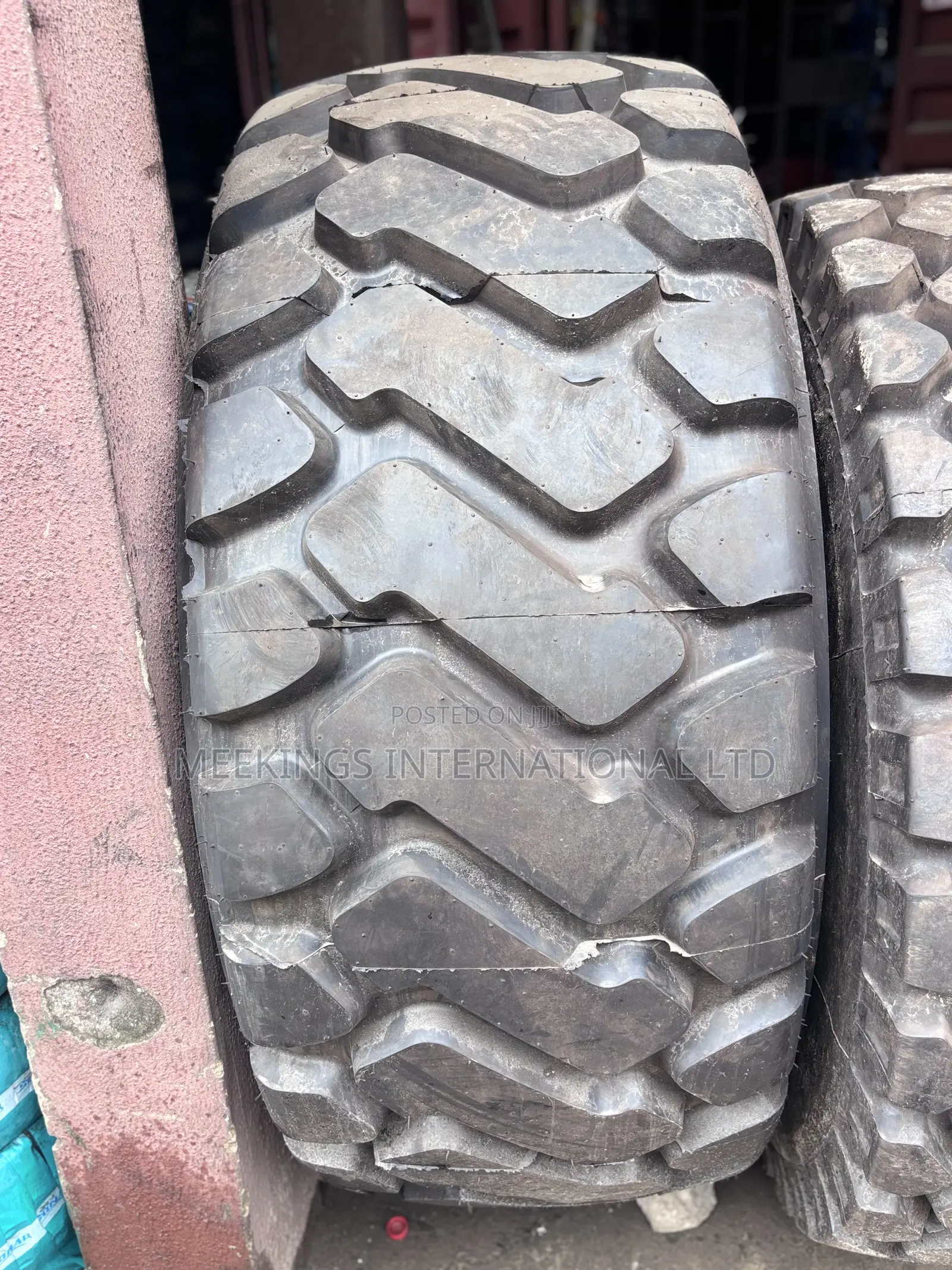 Brand New 23.5r25 Triangle Tyre