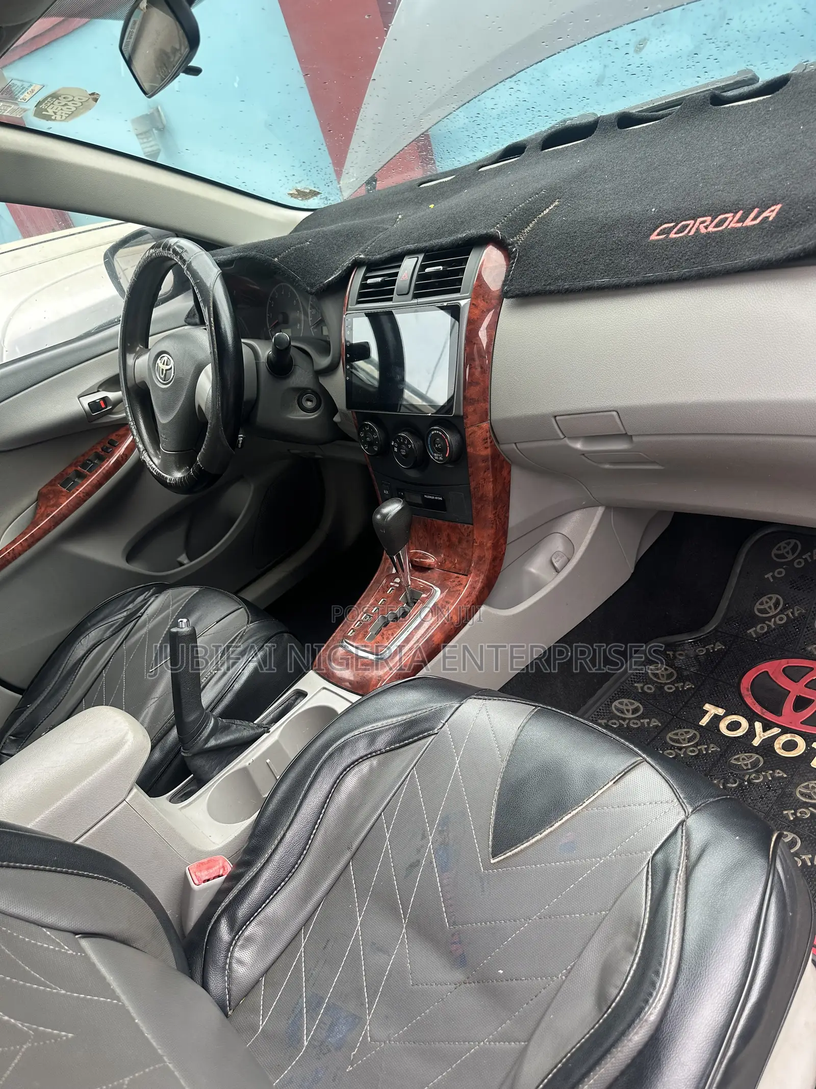 Toyota Corolla LE 4dr Sedan (1.8L 4cyl 4A) 2010 Gray