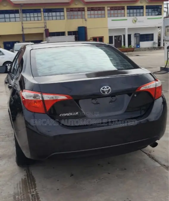 Toyota Corolla LE 4dr Sedan (1.8L 4cyl CVT) 2015 Black