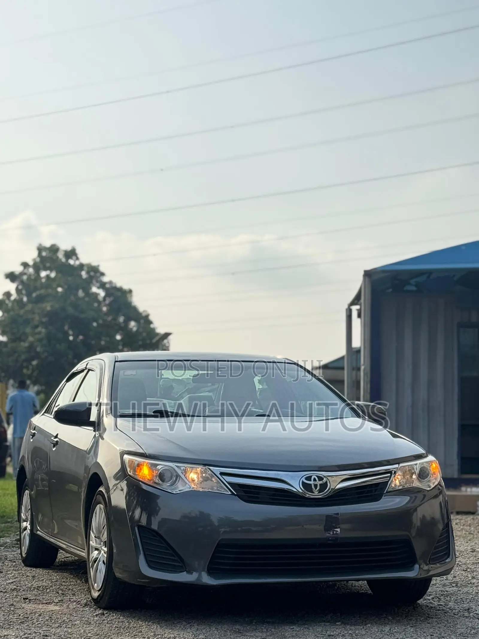 Toyota Camry LE 4dr Sedan (2.5L 4cyl 6A) 2014 Gray