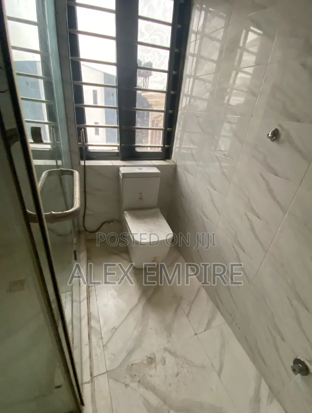 5bdrm Duplex in Festac for sale