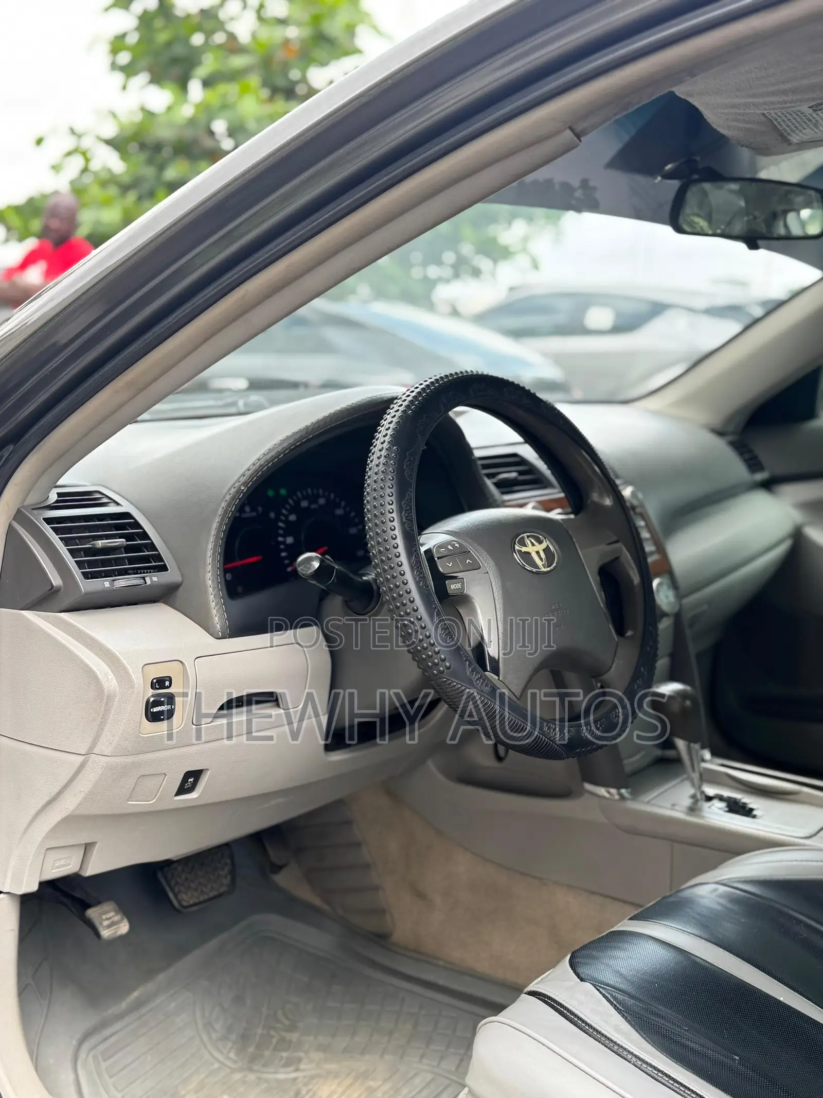 Toyota Camry LE 4dr Sedan (2.5L 4cyl 6AM) 2010 Gray
