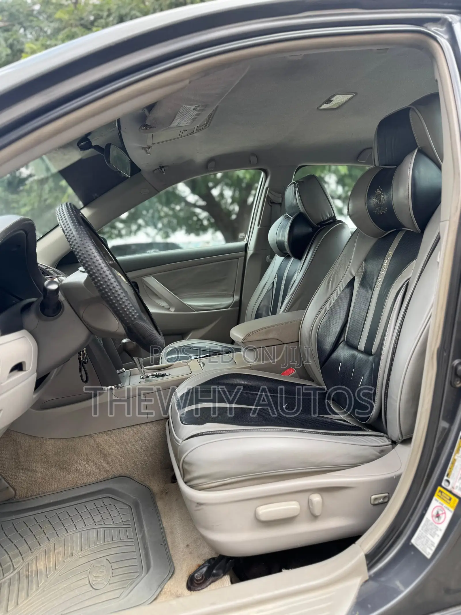 Toyota Camry LE 4dr Sedan (2.5L 4cyl 6AM) 2010 Gray