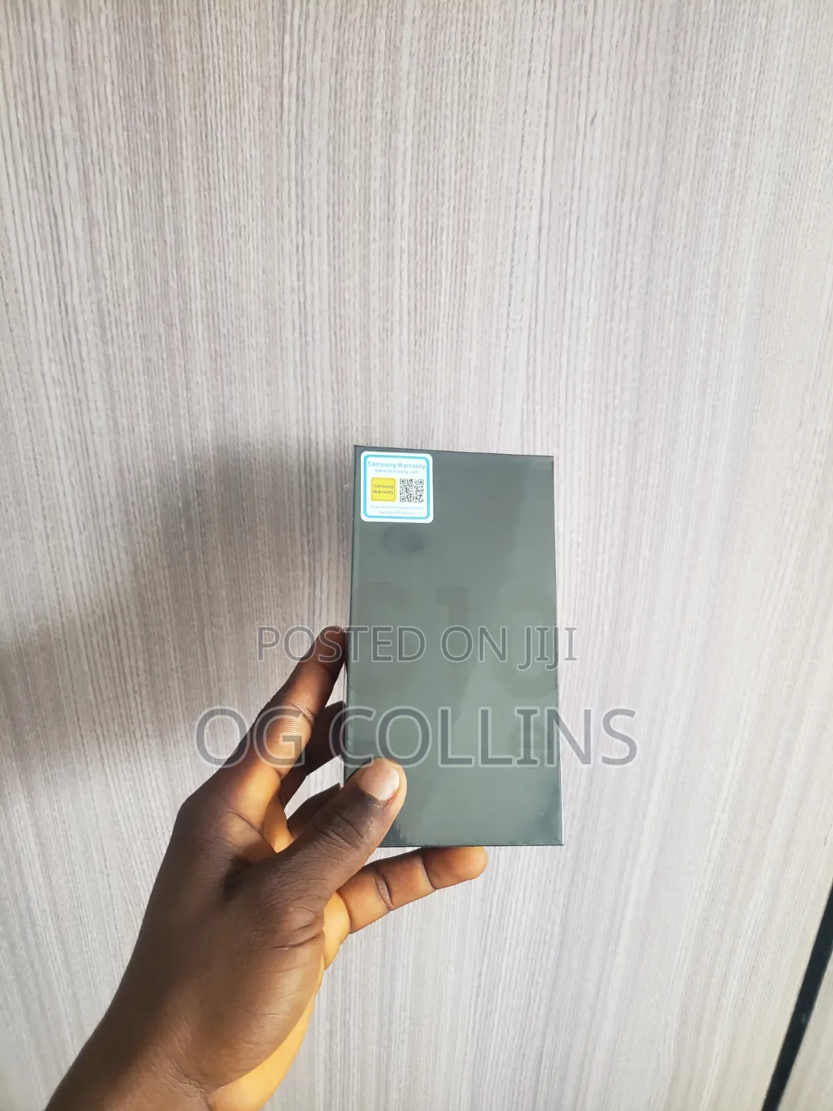 New Samsung Galaxy S10e 128 GB Black
