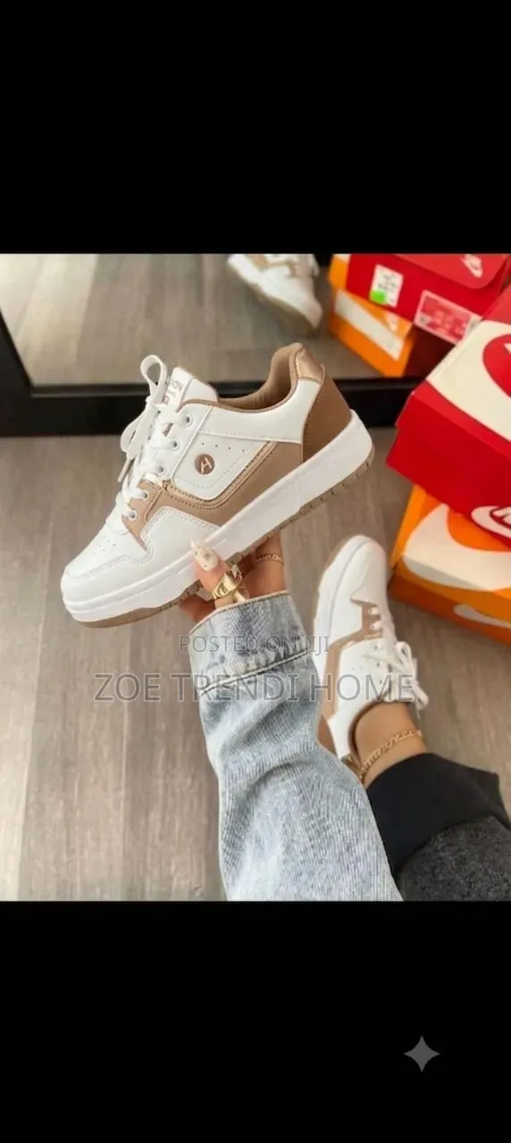 Nike Women's Casual Shoe ( Affordable Luxury Version)