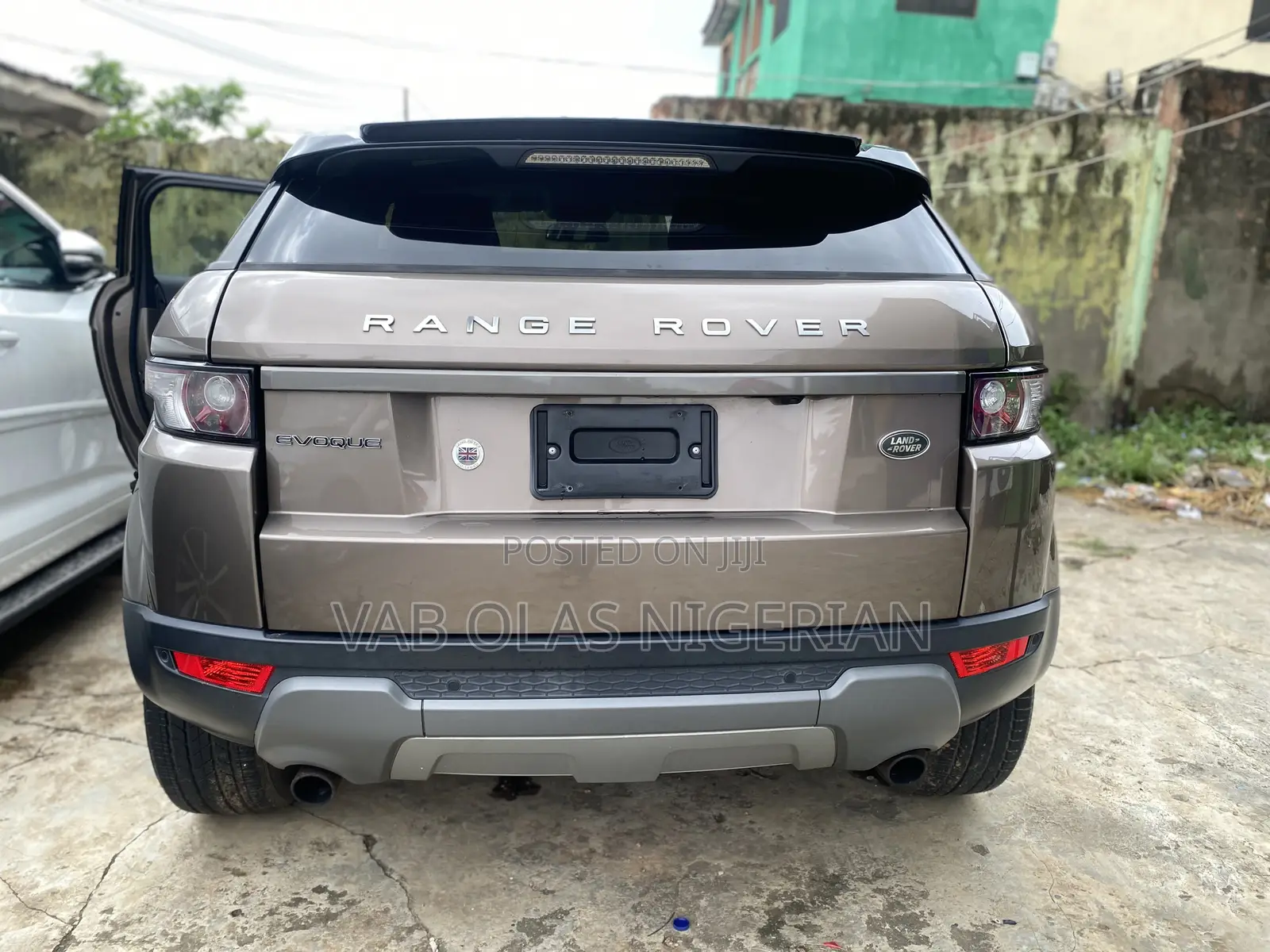 Land Rover Range Rover Evoque Prestige 4dr SUV AWD (2.0L 4cyl Turbo 9A)