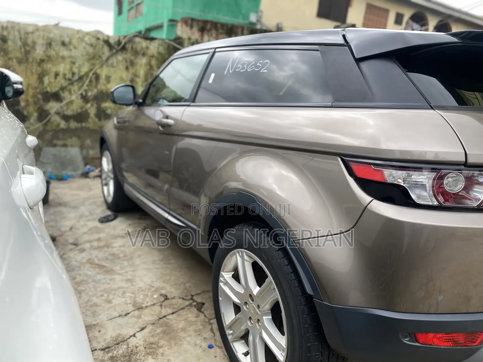 Land Rover Range Rover Evoque Prestige 4dr SUV AWD (2.0L 4cyl Turbo 9A)