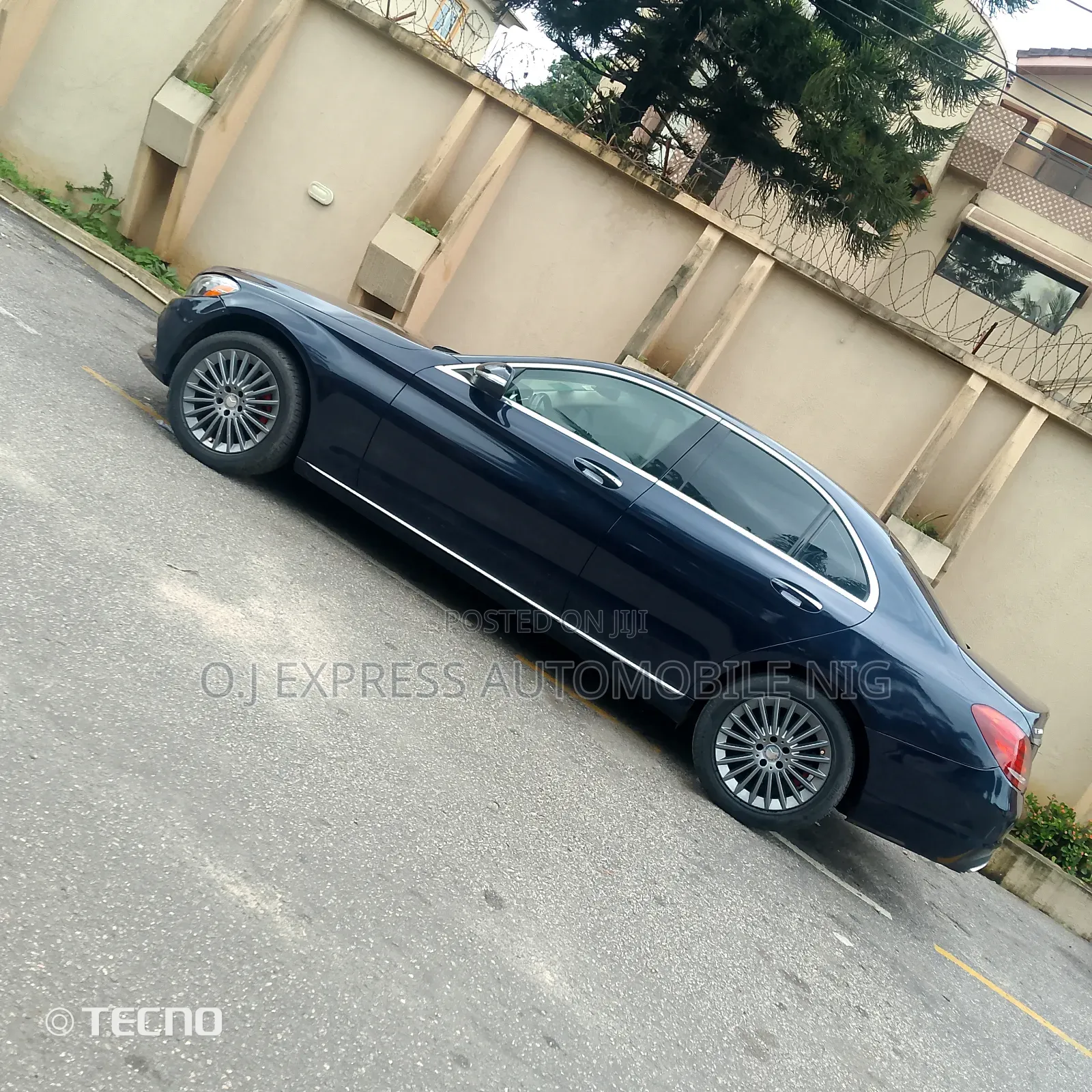 Mercedes-Benz C300 2015 Blue