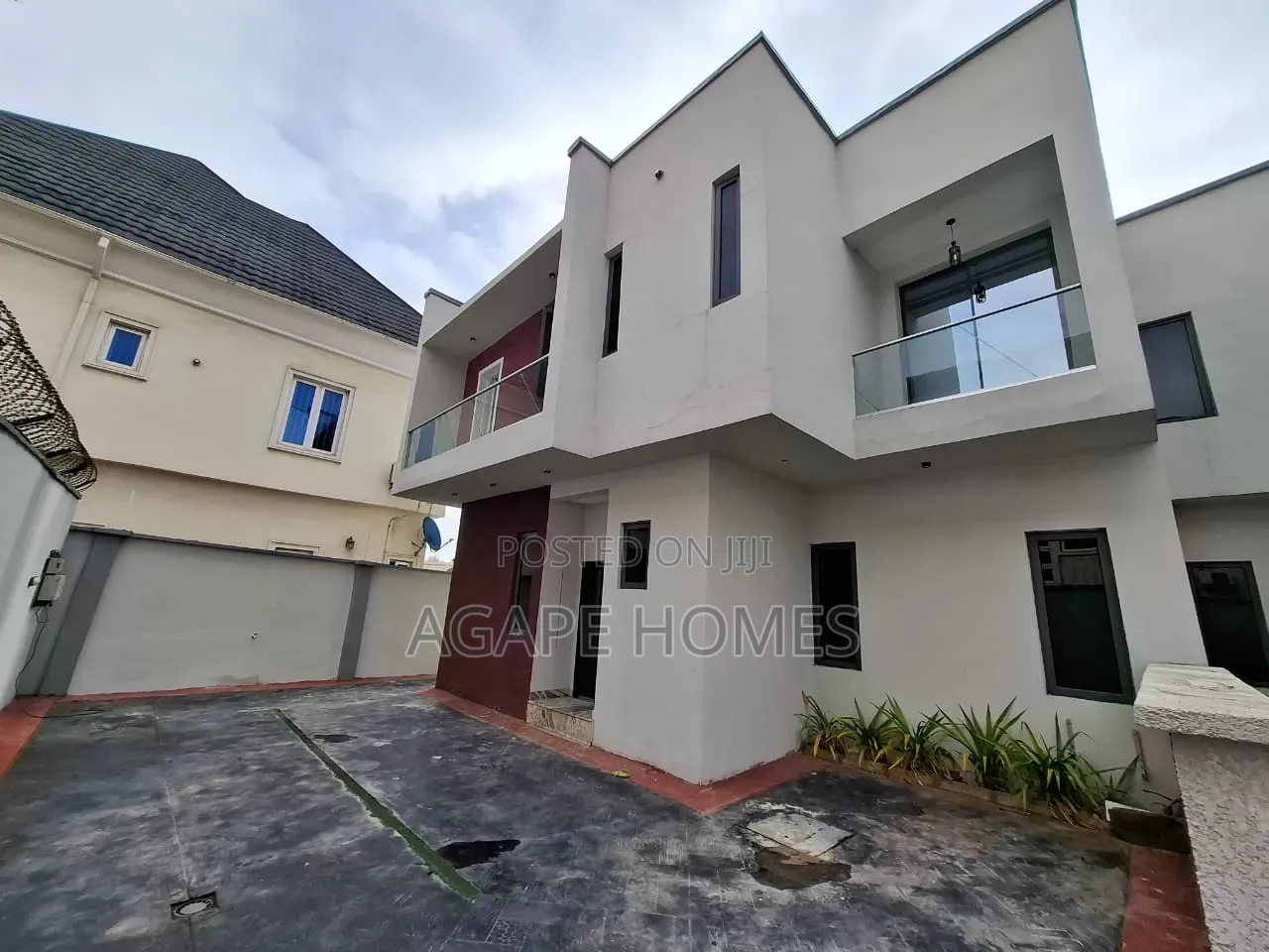 4bdrm Duplex in Magodo Shangisha Gra for rent