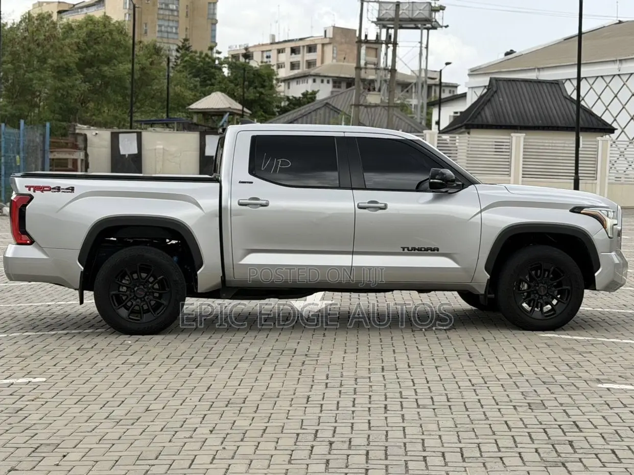 Toyota Tundra Limited Double Cab 6.5' Bed 2024 Gray