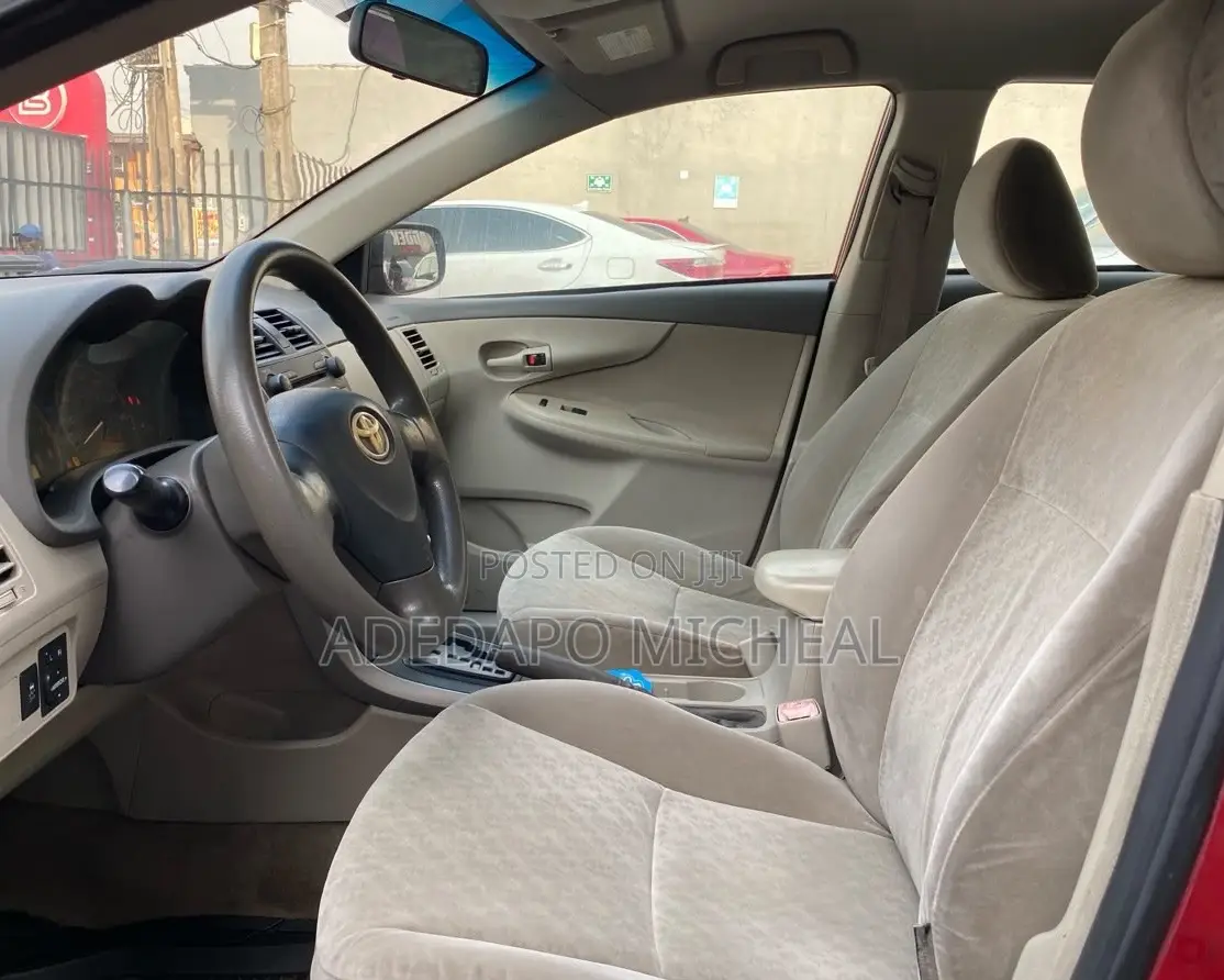 Toyota Corolla LE 4dr Sedan (1.8L 4cyl 4A) 2010 Red
