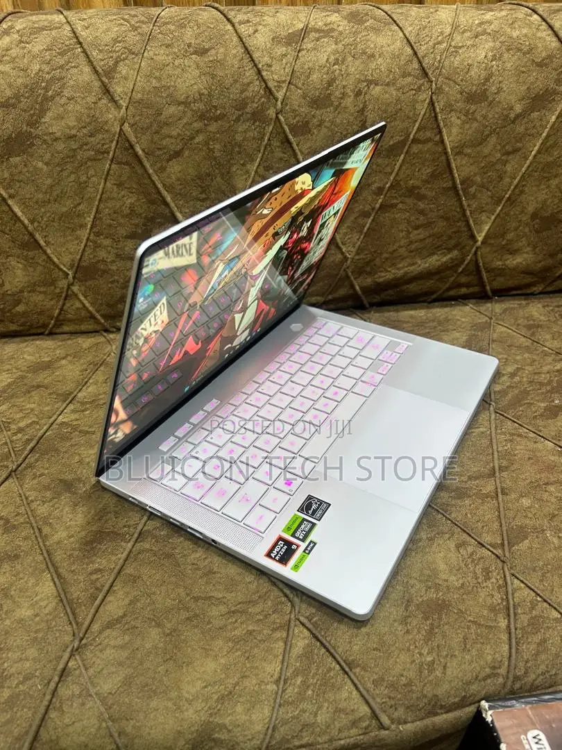 Laptop Asus ROG Zephyrus G14 16GB AMD Ryzen 9 SSD 1T