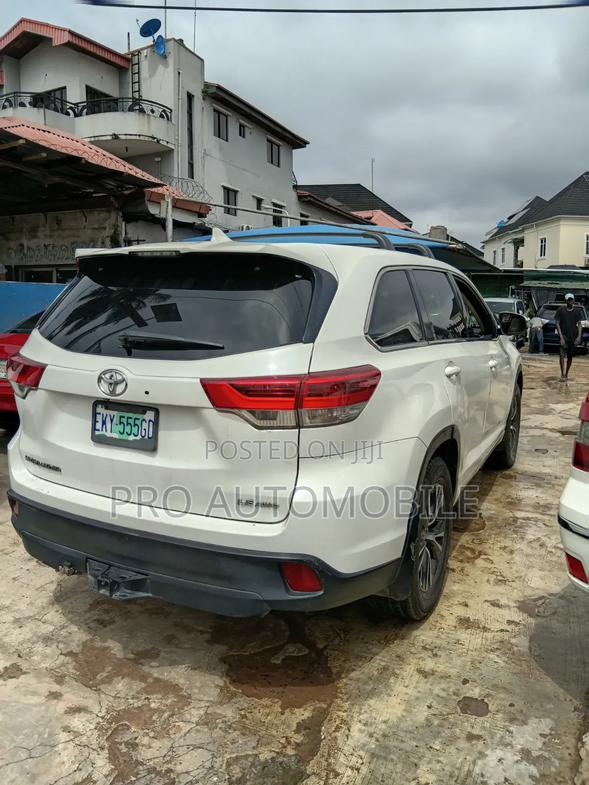 Toyota Highlander LE Plus 4x2 V6 (3.5L 6cyl 8A) 2017 White