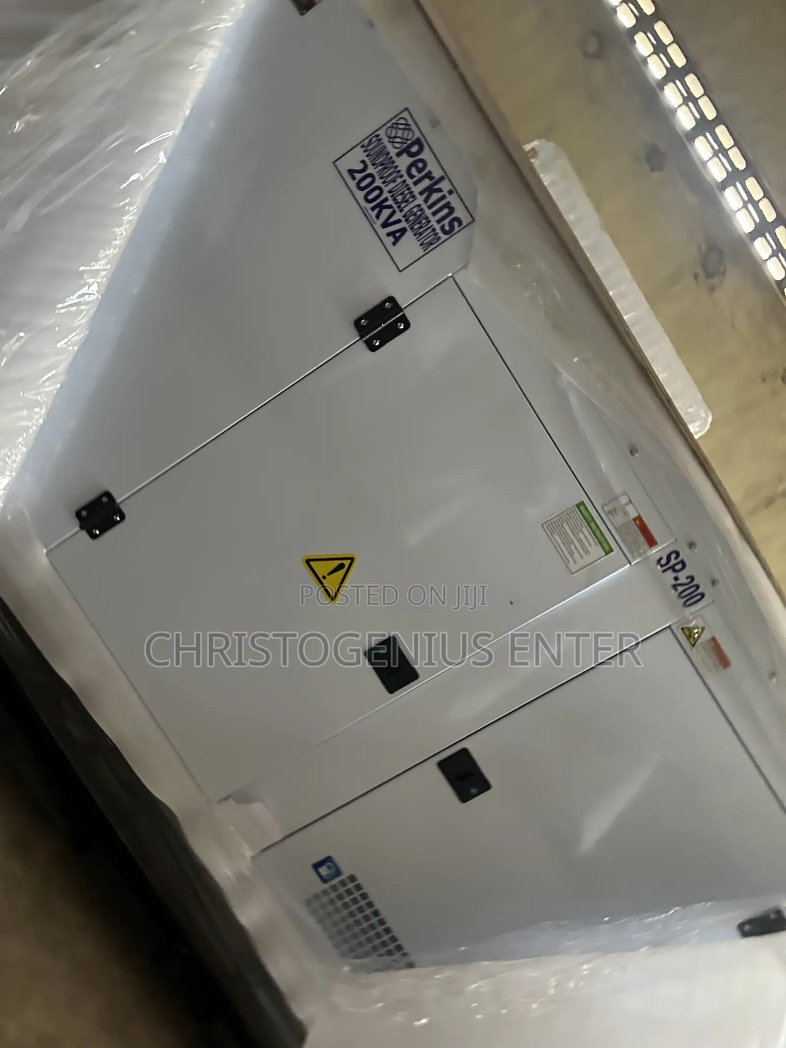 200kva Perkins Soundproof Generator Set
