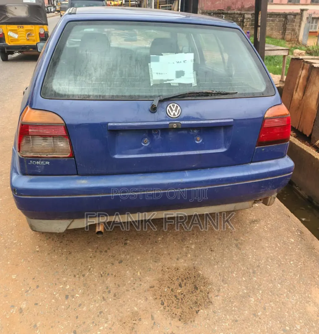 Volkswagen Golf 2002 Blue