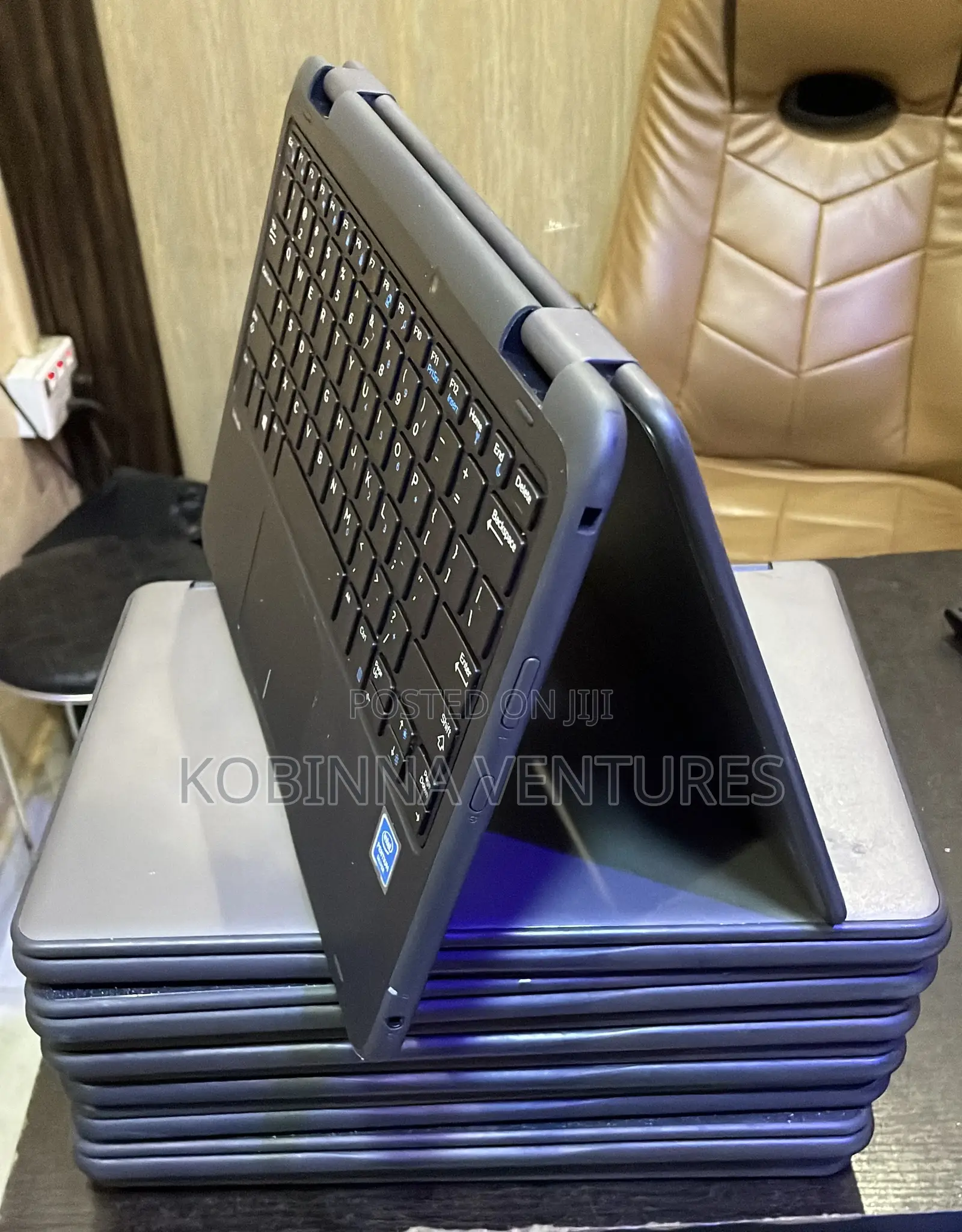 Laptop Dell Latitude 3190 2-in-1 8GB Intel Pentium SSD 128GB