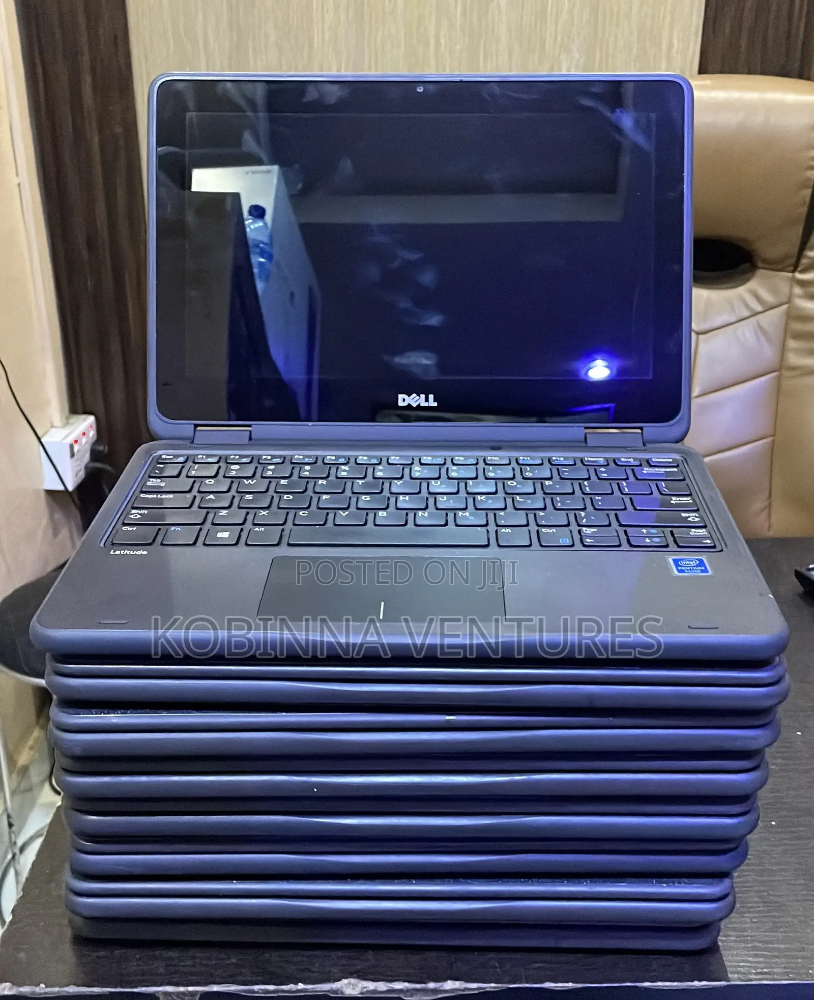 Laptop Dell Latitude 3190 2-in-1 8GB Intel Pentium SSD 128GB