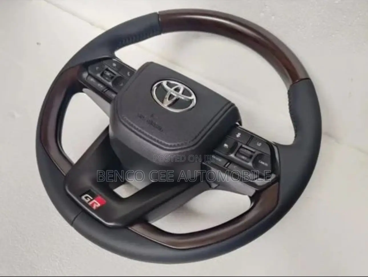 Original Streeing Wheel for Prado, Land Cruiser, Tundra, Tacoma, Etc