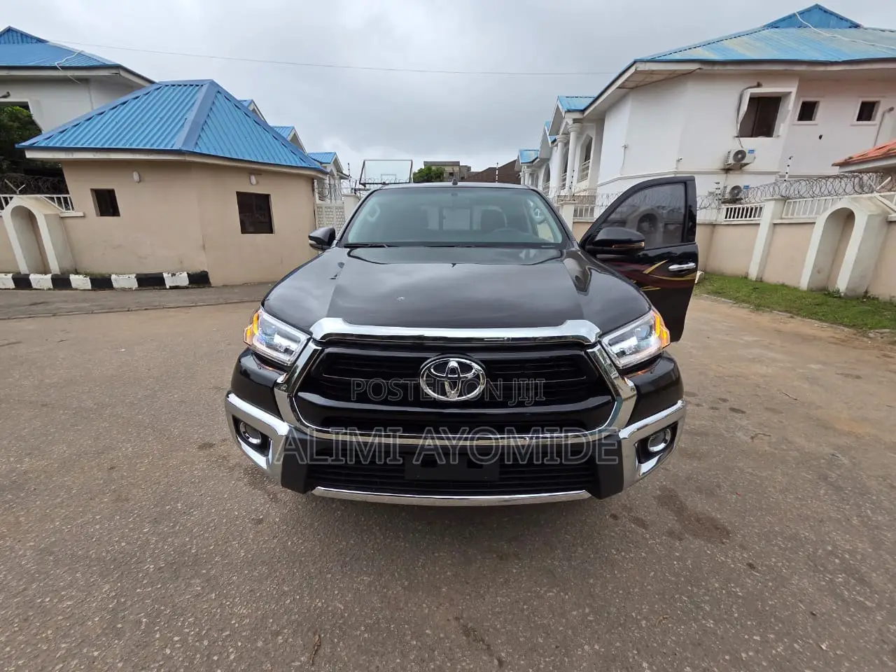 Toyota Hilux 2020 Black