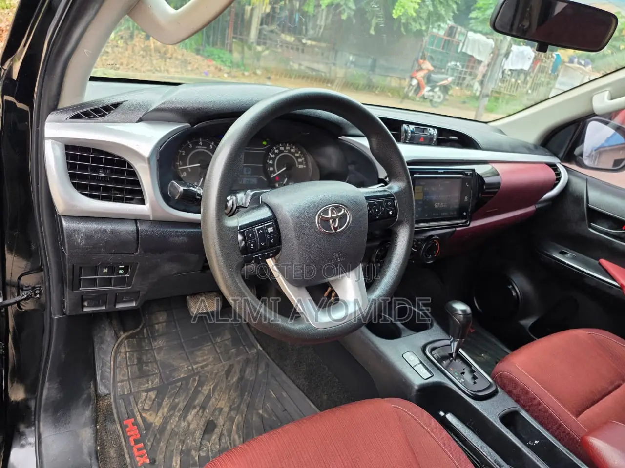 Toyota Hilux 2020 Black