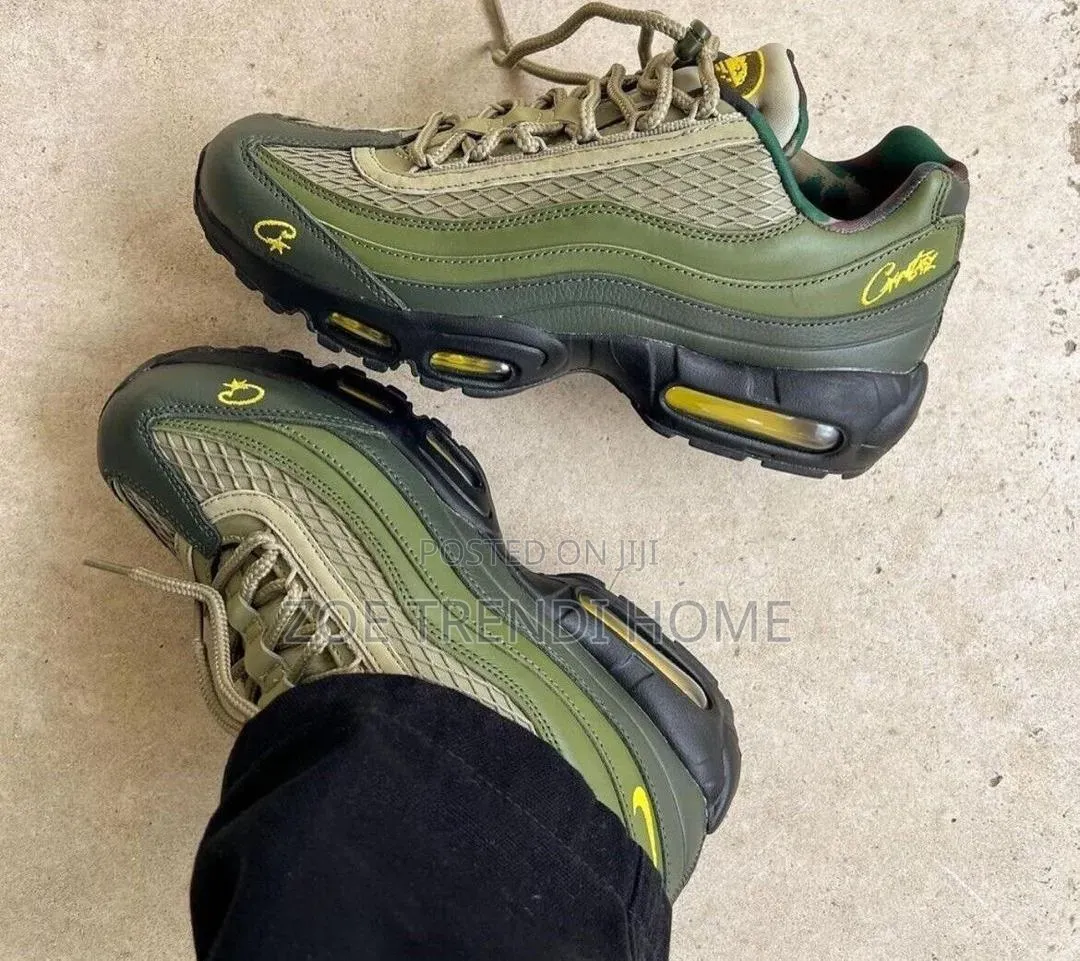 Nike Men's Casual Sneakers