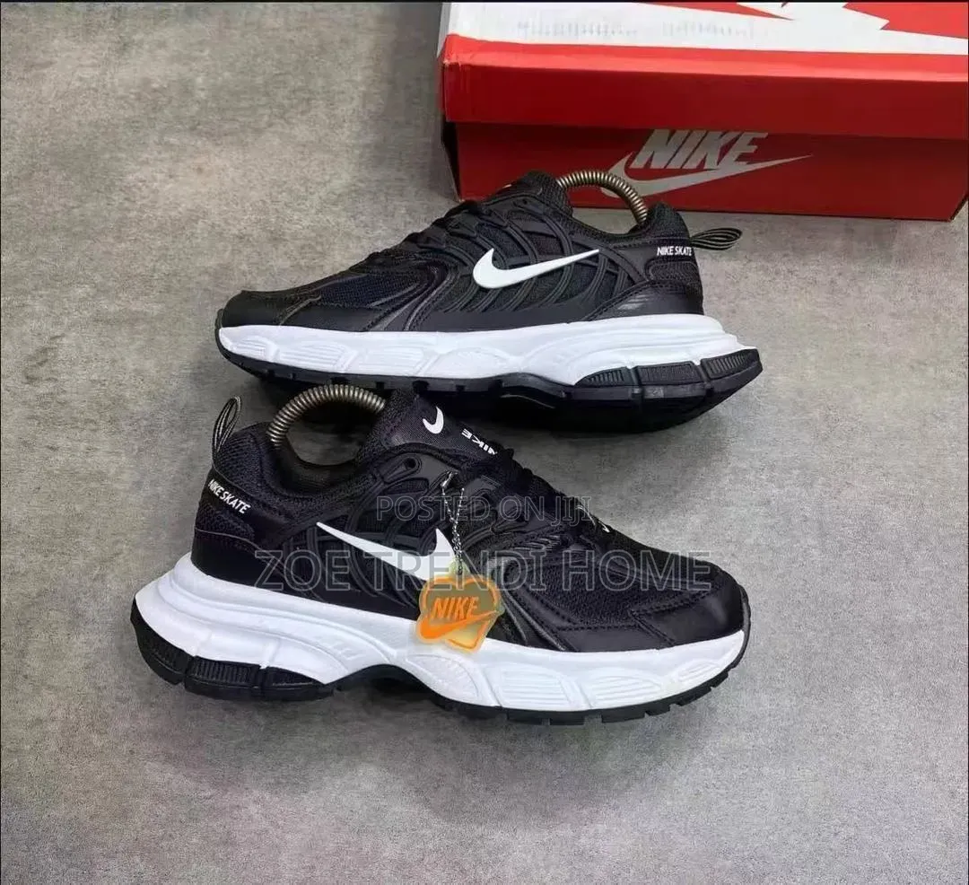 Nike Men's Casual Sneakers